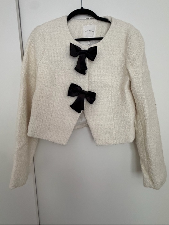Avec Les Filles Jackets & Blazers - Avec Les Filles Cream Tweed Jacket with Black Velvet Bow